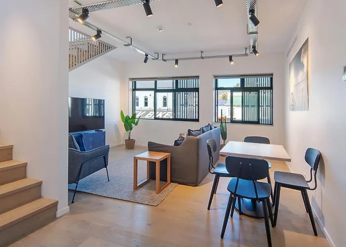 Inner City Apartments - 3